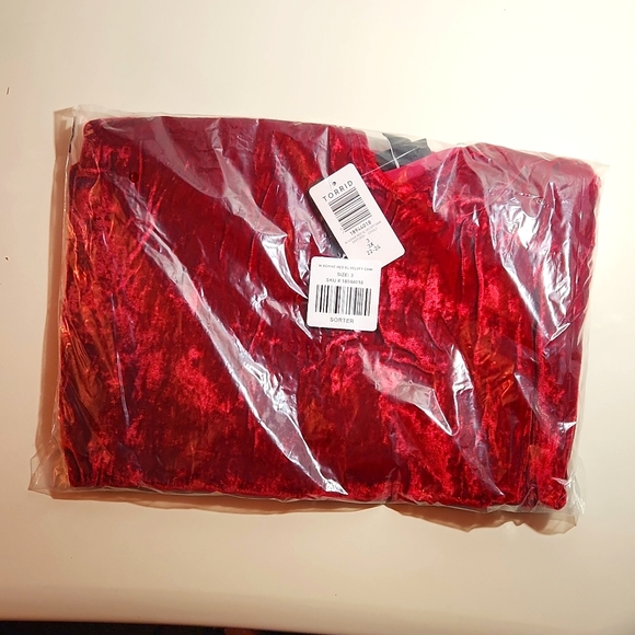 ❤️NWT VINTAGE TORRID CAMI - RED VELVET SWING TANK - CHRISTMAS HOLIDAY PLUS SIZE - Picture 8 of 12